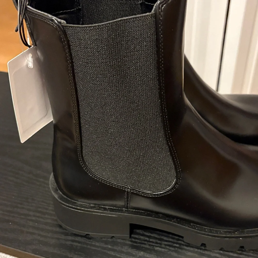 H&M Black Chelsea Platform Boots NWT - Picture 4 of 4